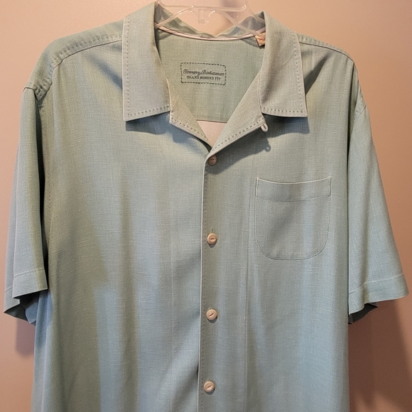 💙GC~ TOMMY BAHAMA BUTTON DOWN - Picture 6 of 13